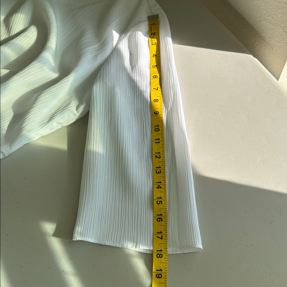 Jennifer Lopez Off-Shoulder White Grommet-Trim Blouse Size Large - Picture 10 of 16